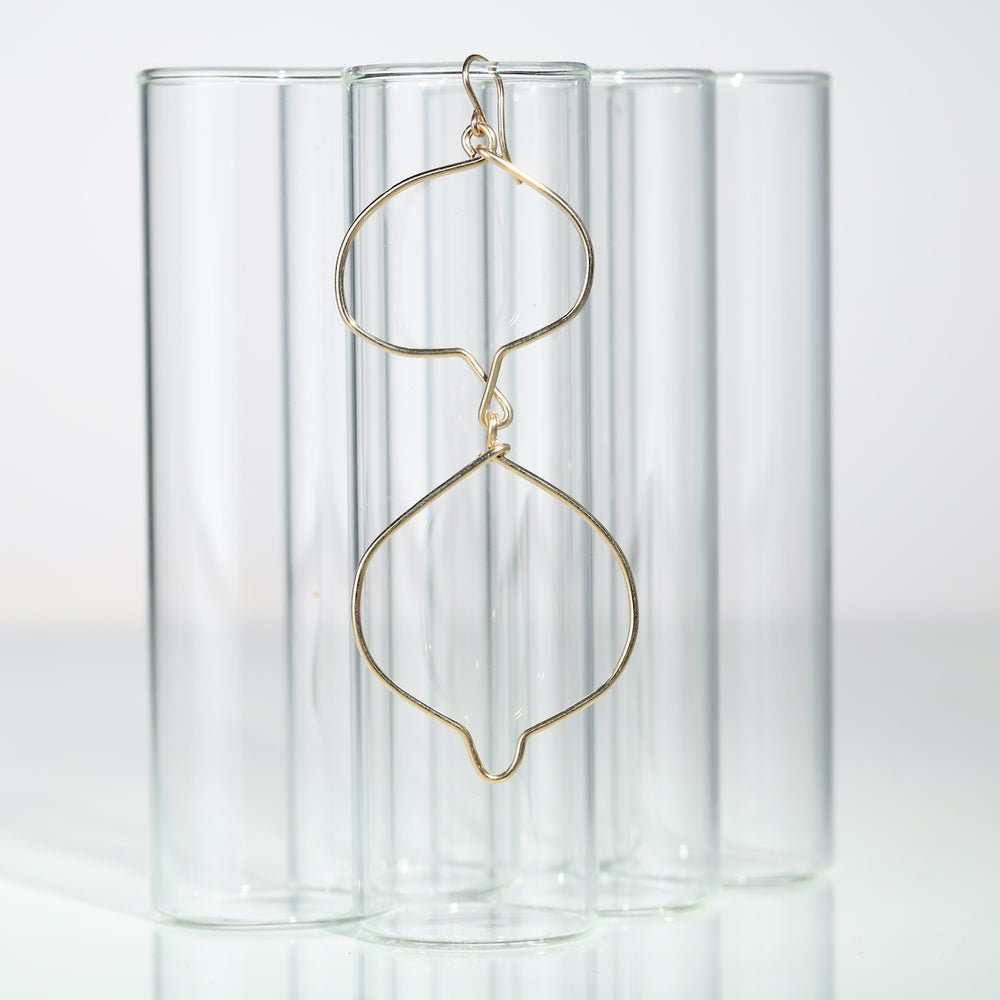 Earrings, jewelry, London design, Accessories, perfect gift, Swiss made, One-of-a-kind, dangling Earrings, Minimal, classic, light, Unique, Art, earring, Purely Wired, Sheila Westera, Yellow Gold, fashion hoops, Glamorous